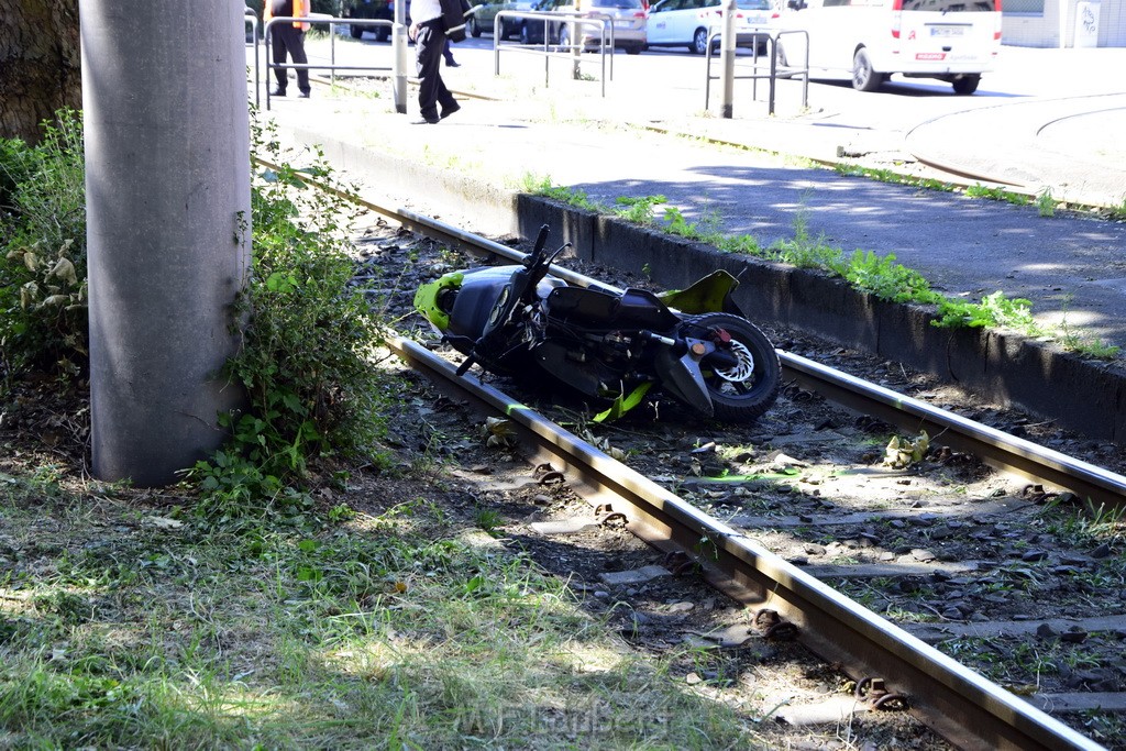 VU Roller KVB Bahn Koeln Luxemburgerstr Neuenhoefer Allee P116.JPG - Miklos Laubert